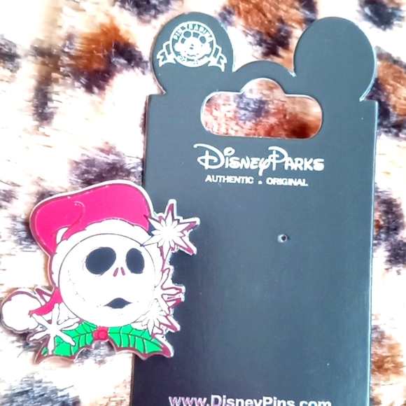 COPY - 2008 JACK SKELETON NIGHTMARE BEFORE CHRISTMAS HOLIDAY PIN - Picture 6 of 6